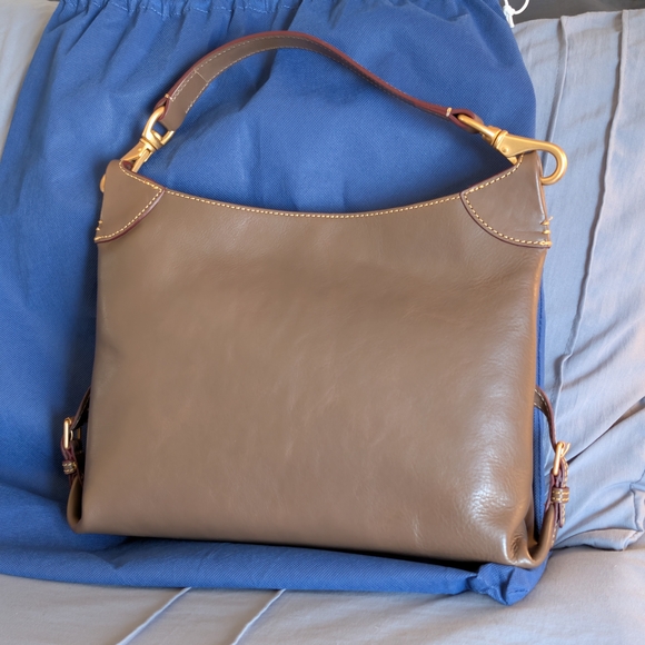 NWT Dooney & Bourke Florentine Leather Hobo Shoulder Bag Elephant Taupe - Picture 2 of 14